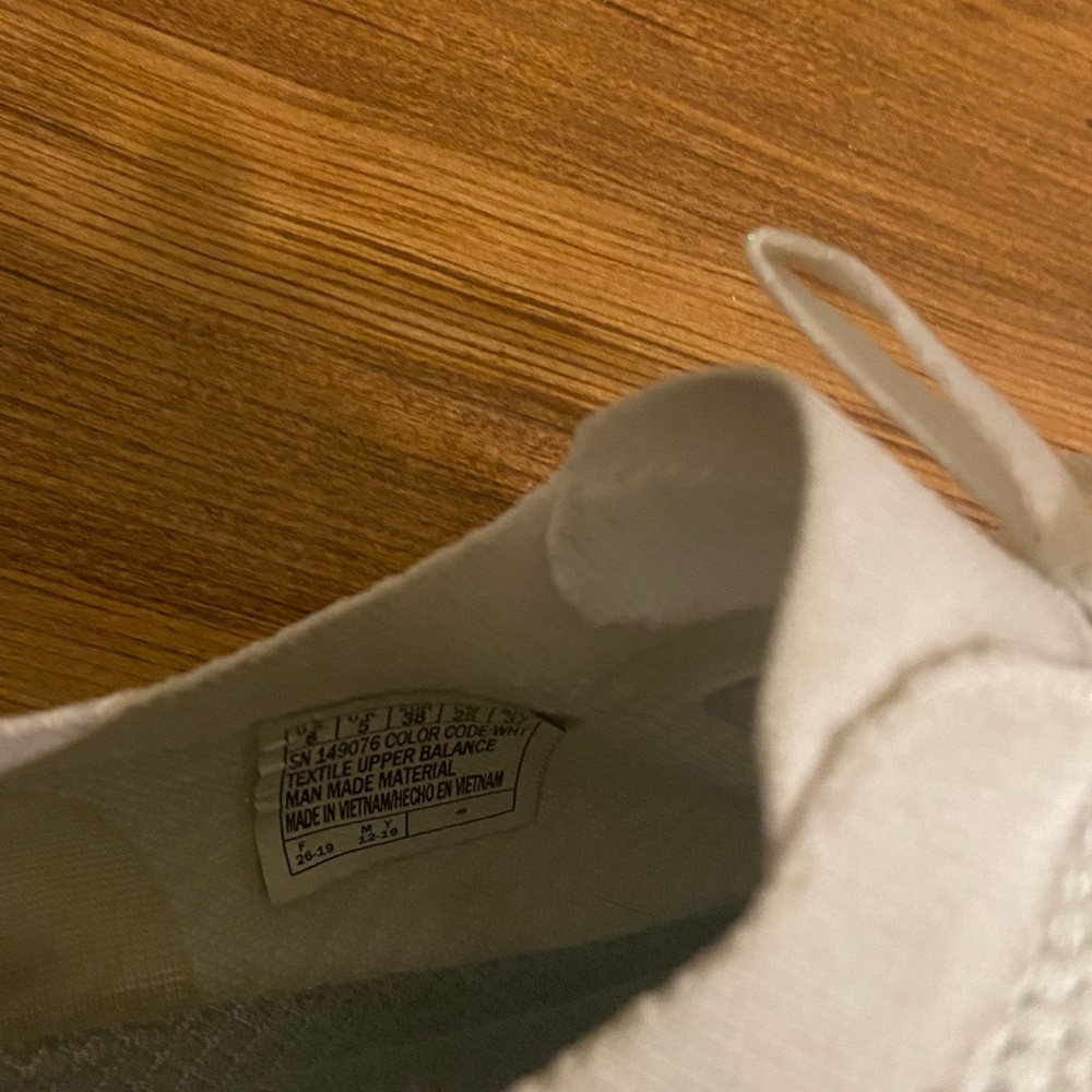 Skechers Sneakers - Picture 9 of 11